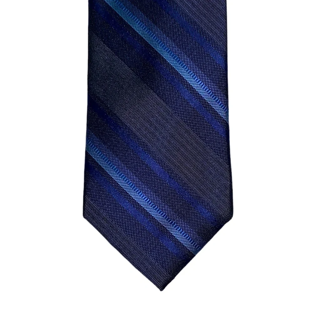Calvin Klein 100% Silk Tie